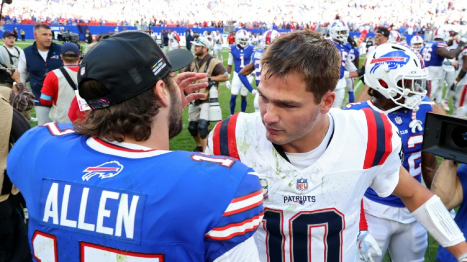 Patriots inflict first Bills defeat as Chiefs keep winning 