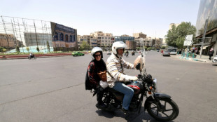 Ir&aacute;n autoriza formalmente a las mujeres a conducir motocicletas