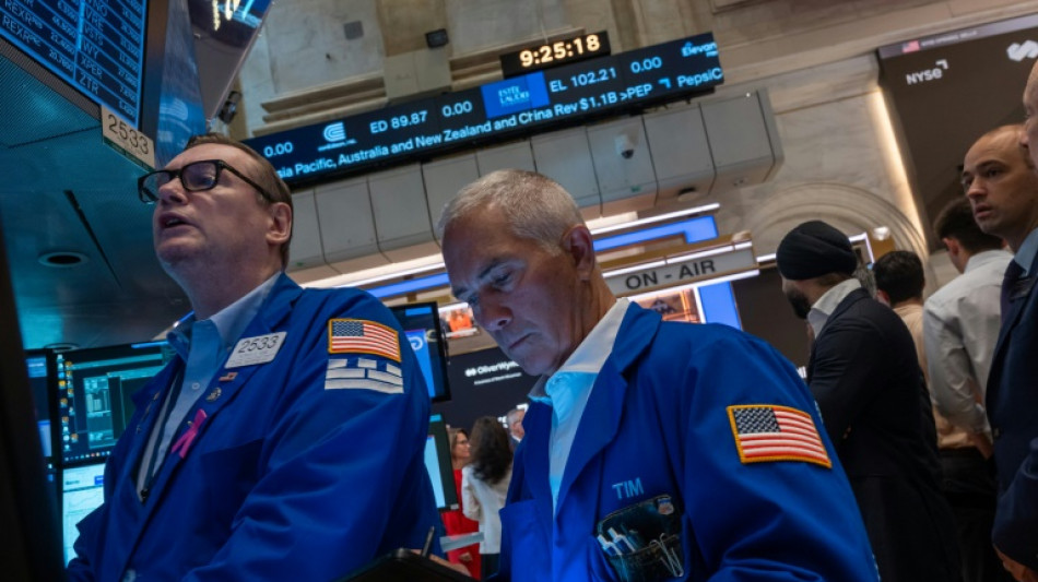 Wall Street ouvre en baisse, regain de nervosit&eacute; pour d&eacute;buter le mois