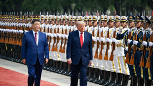 Trump quitte la Chine en revendiquant des accords commerciaux "fantastiques"