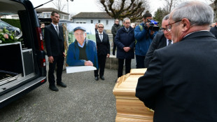 Frankreichs Abgeordnete ehren den letzten Zeugen des SS-Massakers von Oradour-sur-Glane
