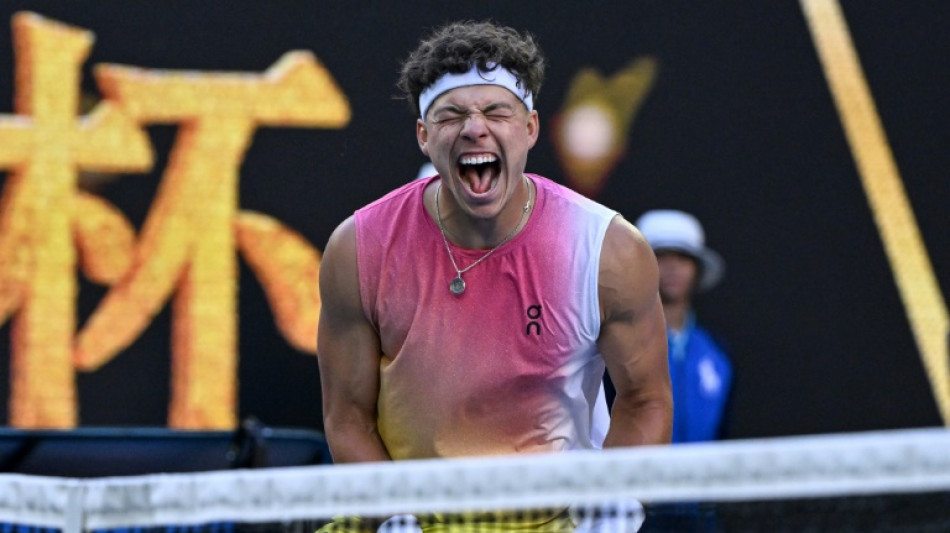 Shelton supera Sonego e vai &agrave; semifinal do Aberto da Austr&aacute;lia
