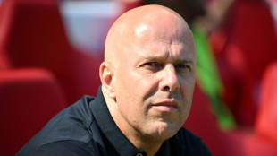 Liverpool anuncia demiss&atilde;o do t&eacute;cnico Arne Slot