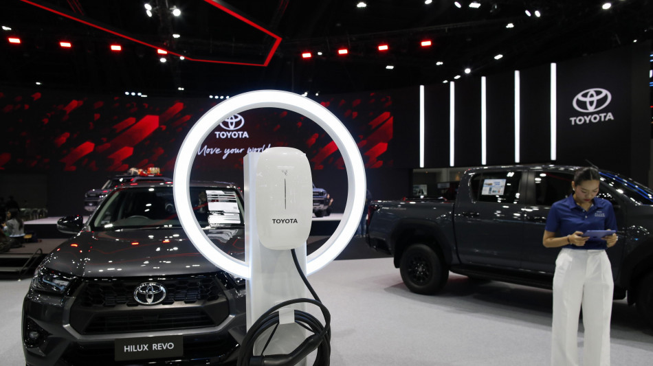 Toyota prevede calo del 20% degli utili, pesano dazi Usa e guerra MO