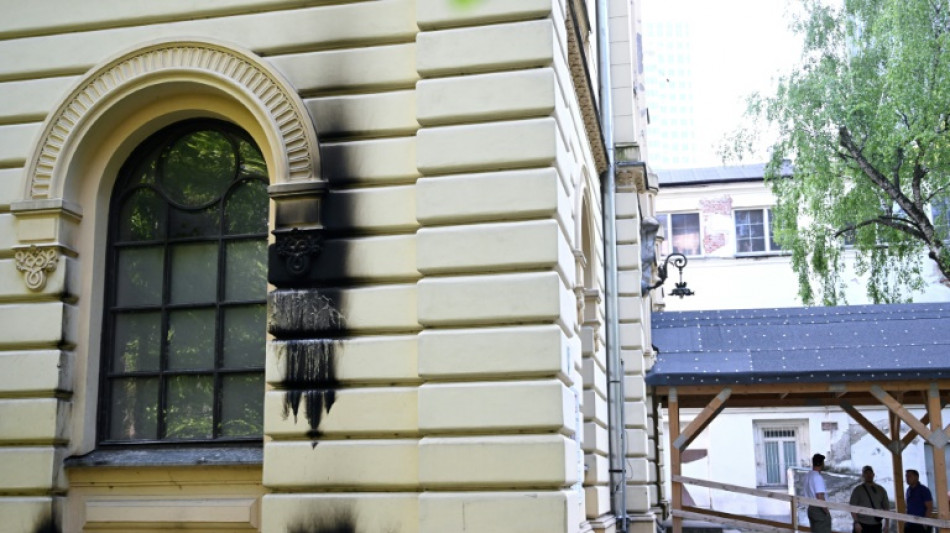 Brandanschlag auf Warschauer Nozyk-Synagoge ver&uuml;bt