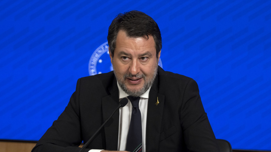 Salvini, 'la pace fiscale non premia i furbetti'