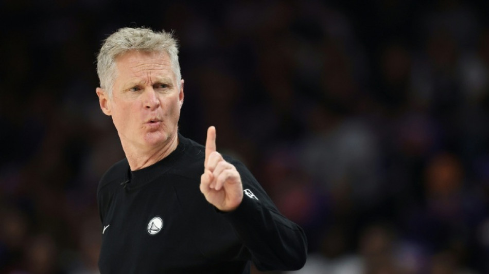 Steve Kerr seguir&aacute; como entrenador de los Golden State (prensa)