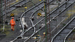 Verkehrsminister wollen Sonderverm&ouml;gen f&uuml;r marode Schienen und Stra&szlig;en 