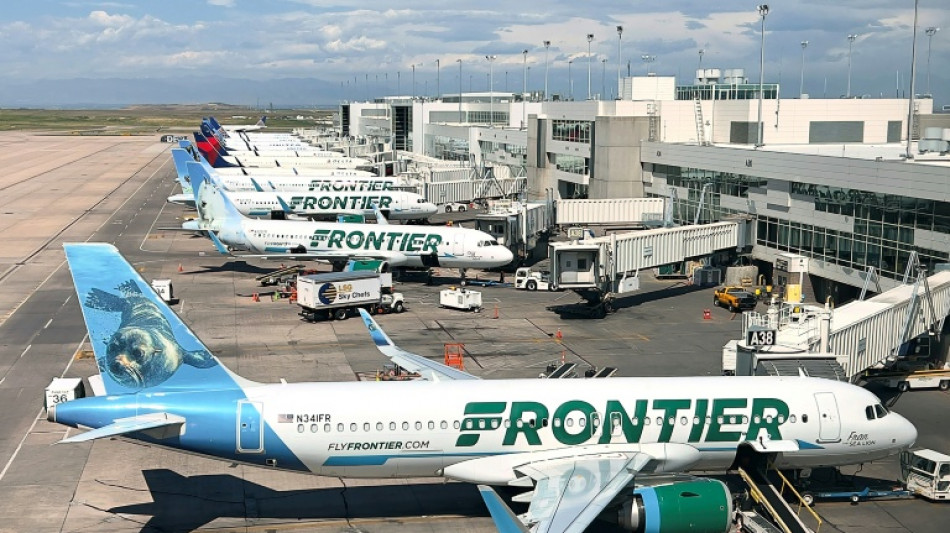 Un avi&oacute;n embiste y mata a un peat&oacute;n durante su despegue en el aeropuerto de Denver