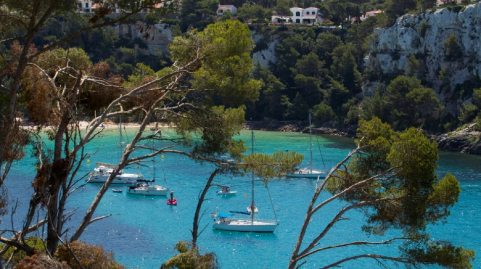Luz verde a la tur&iacute;stica isla espa&ntilde;ola de Menorca para limitar veh&iacute;culos