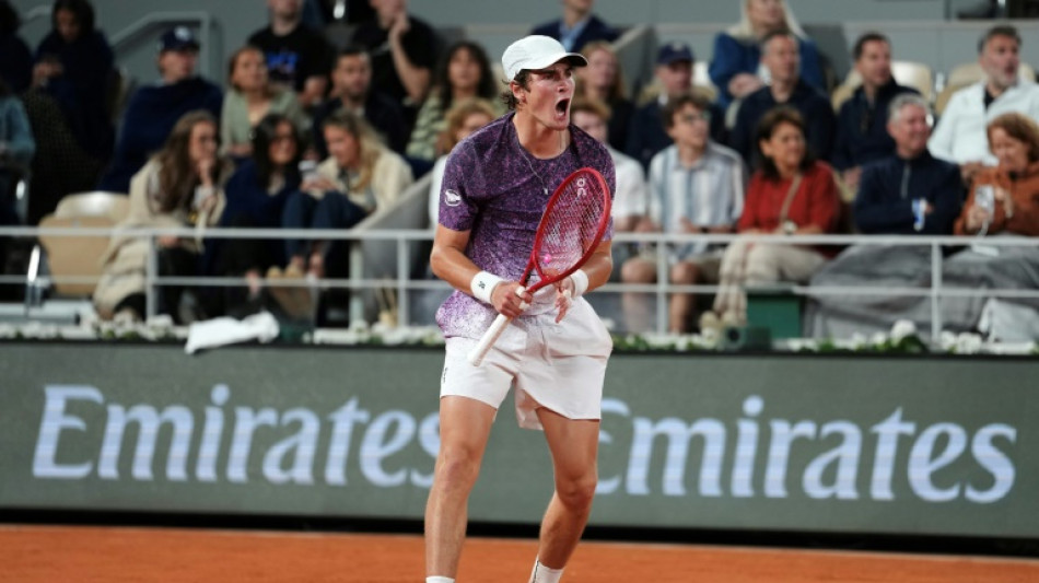 Brazilian teen Fonseca downs Ruud to reach French Open quarters