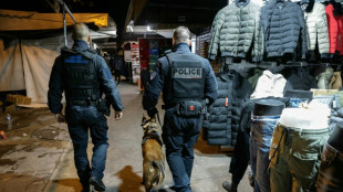 Avant les JO, la bataille pour d&eacute;barrasser les puces de Saint-Ouen de la contrefa&ccedil;on