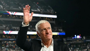 Didier Deschamps retorna &agrave; base da Fran&ccedil;a na Copa do Mundo