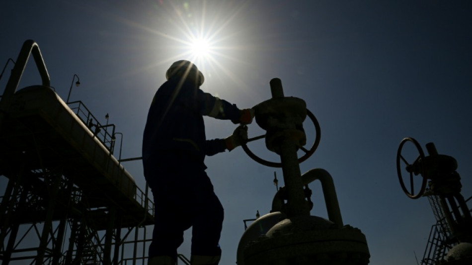 Oil prices slump as US and Iran pause strikes