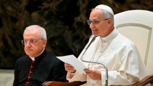 Papa realiza sua primeira reuni&atilde;o com grupo de sobreviventes de abusos