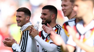 Alemanha vence Costa do Marfim de virada (2-1) e avan&ccedil;a em 1&ordm; lugar &agrave; pr&oacute;xima fase da Copa