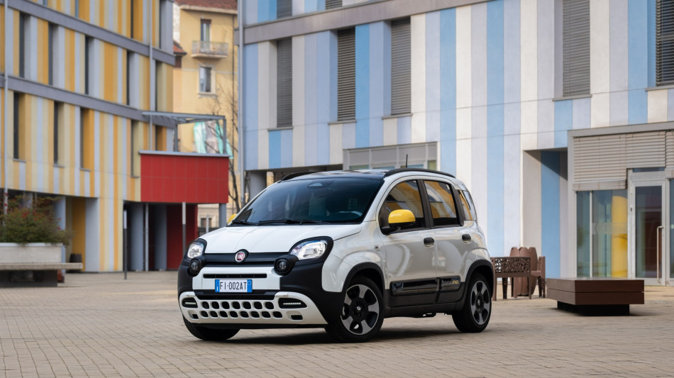 Mercato auto Italia +4% a settembre, Stellantis tre volte di pi&ugrave;