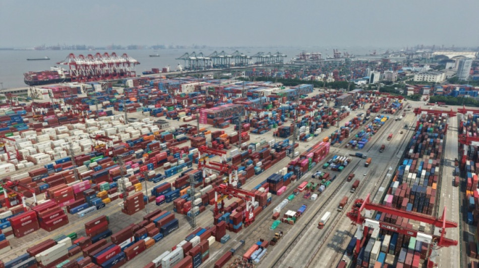 Las exportaciones de China tienen un débil crecimiento ante la guerra comercial con EEUU