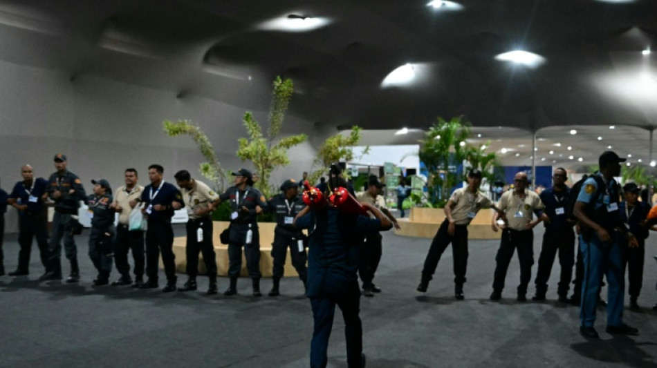 Inc&ecirc;ndio leva seguran&ccedil;as a evacuar sede da COP30