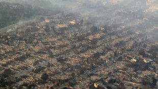 Los Angeles fire deaths at 10 as National Guard called in