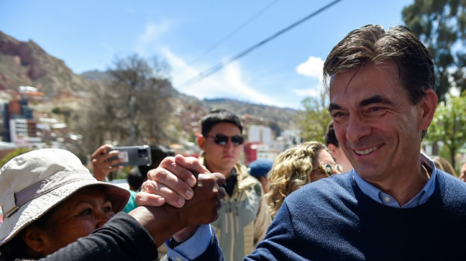 Paz &eacute; eleito presidente da Bol&iacute;via e p&otilde;e fim a 20 anos de socialismo