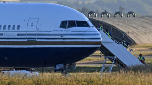 Gro&szlig;britannien h&auml;lt an umstrittenen Abschiebefl&uuml;gen nach Ruanda fest