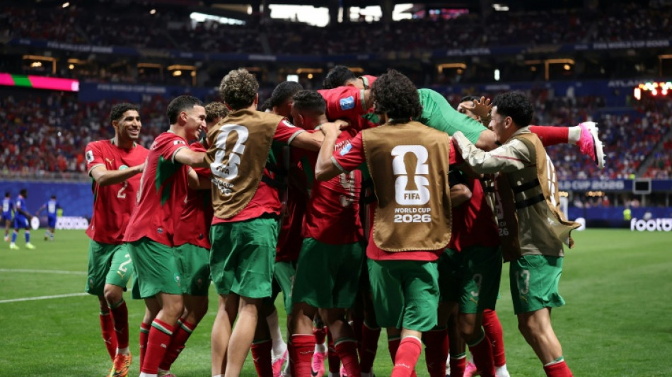 Pa&iacute;ses Baixos e Marrocos fazem duelo de amizades perigosas por vaga nas oitavas da Copa