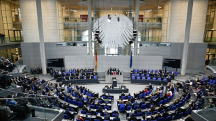 Bundestag ber&auml;t Gesetz gegen sogenannte Gehsteigbel&auml;stigung