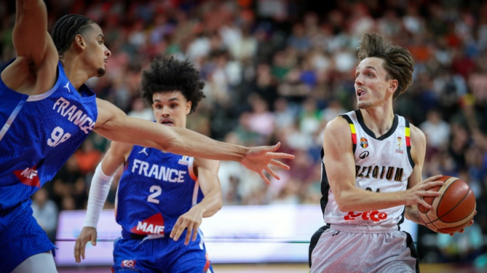 Basket: les Bleus s'imposent dans la douleur en Belgique