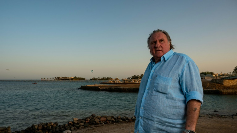 Garde &agrave; vue lev&eacute;e pour G&eacute;rard Depardieu, entendu dans deux affaires d'agressions sexuelles