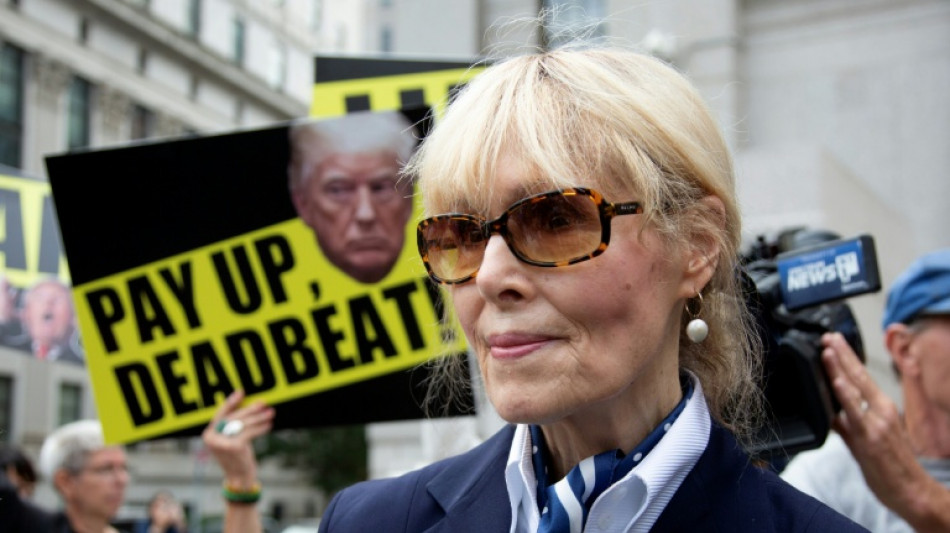 Juiz ordena pagamento de US$ 5 milh&otilde;es a mulher que acusou Trump de agress&atilde;o sexual