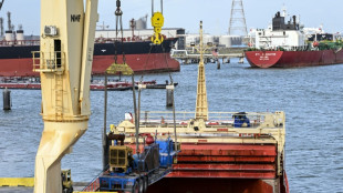 Venezuela oil reserves both entice and repel energy giants