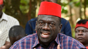 La cheffe de l'Onusida affirme que son mari, l'opposant ougandais Kizza Besigye, a &eacute;t&eacute; "kidnapp&eacute;"
