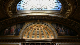 Budget de la S&eacute;cu: vote sans suspense au S&eacute;nat, les d&eacute;put&eacute;s macronistes continuent les tracations