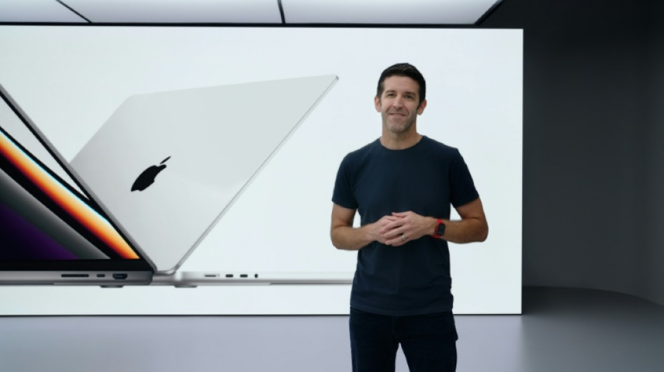 Nouveau patron d'Apple, John Ternus doit trouver sa voie, entre Jobs et Cook