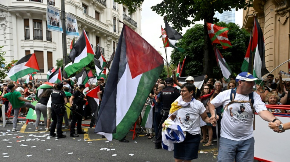 Romo abandons Vuelta after protest crash incident