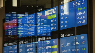 Borsa: l'Asia tiene in attesa dell'annuncio su Hormuz, debole Seul
