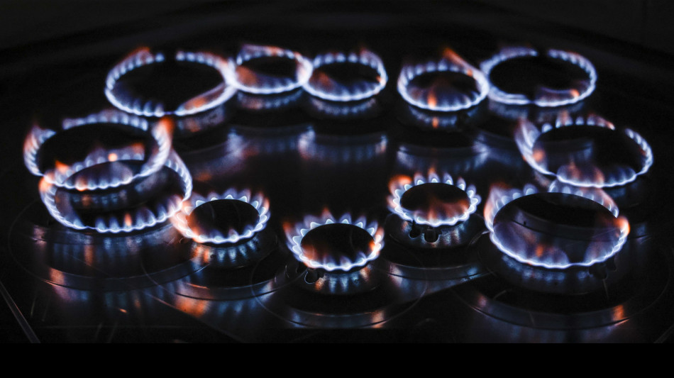 Il gas dimezza il calo ma &egrave; ancora sotto i 30 euro al Mwh