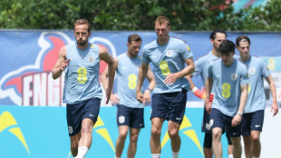 England launch World Cup build-up in steamy Florida