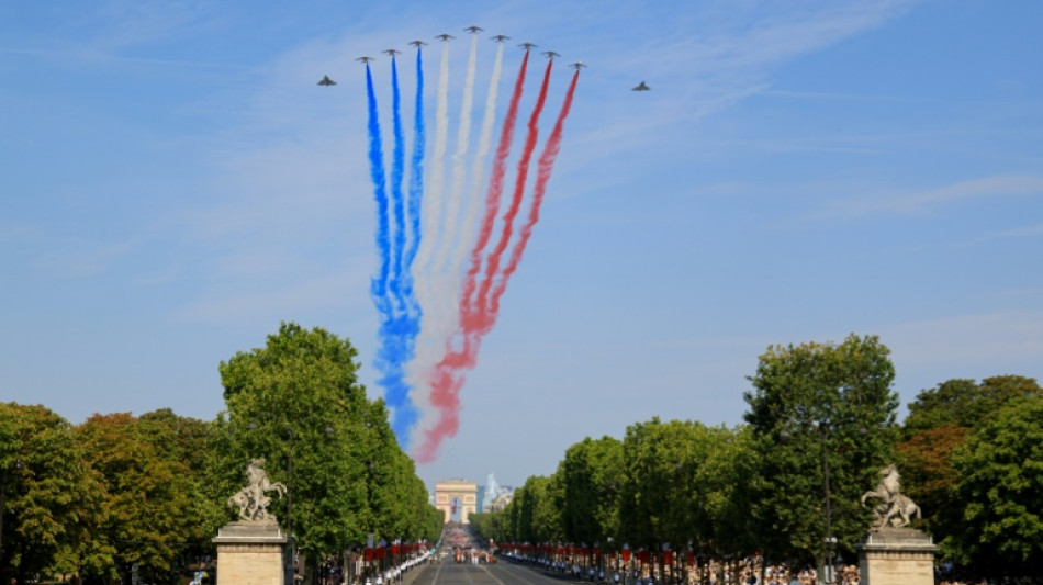 Francia celebra su fiesta nacional con un desfile en honor a Ucrania y los europeos