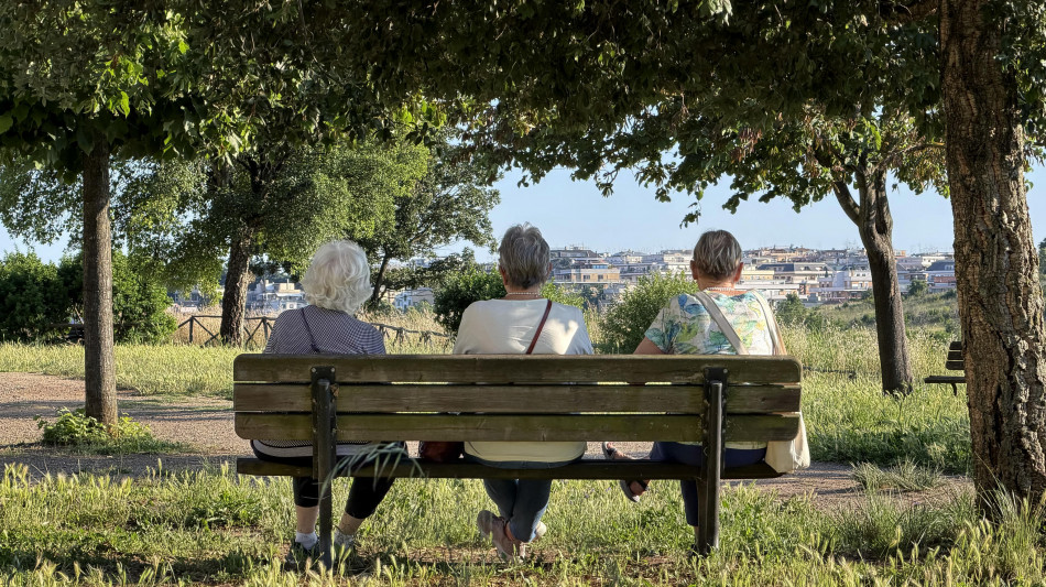 Censis, rassegnati a pensioni basse, pari al 48% del proprio stipendio