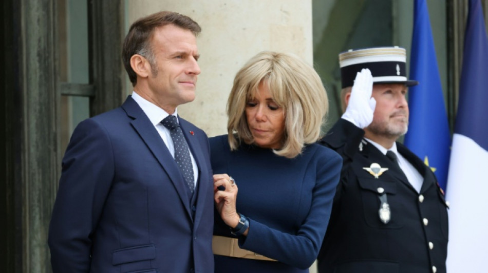 French politicians dispirited as Macron set to name new PM