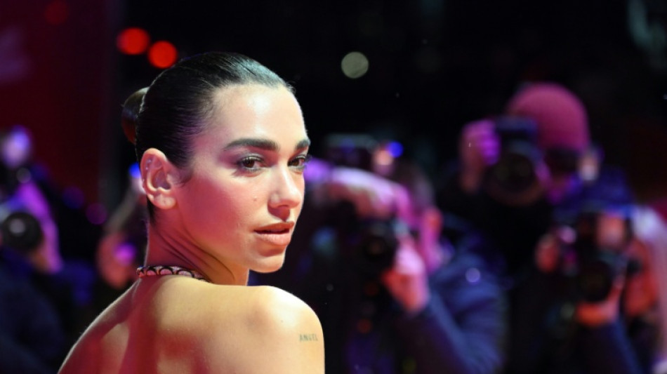 Dua Lipa demanda a Samsung en EEUU por utilizaci&oacute;n indebida de su imagen