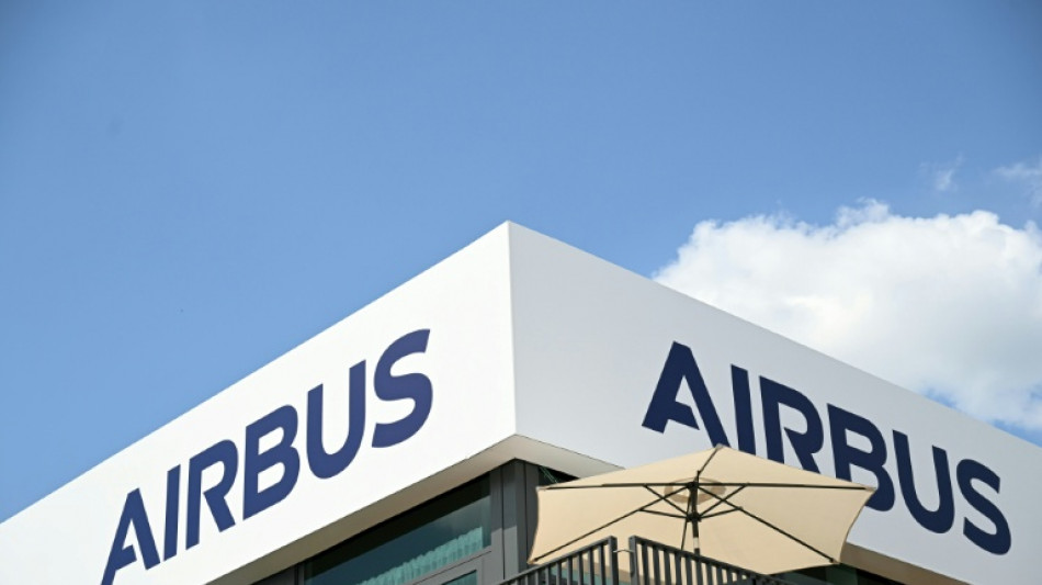 Airbus en forme face &agrave; Boeing toujours dans le rouge 
