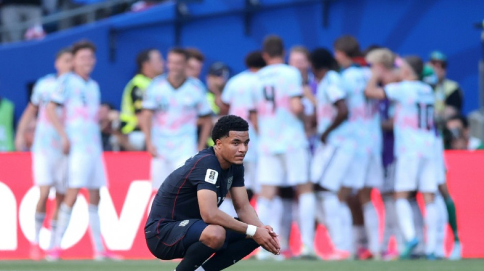 B&eacute;lgica goleia EUA (4-1) e vai enfrentar Espanha nas quartas de final da Copa