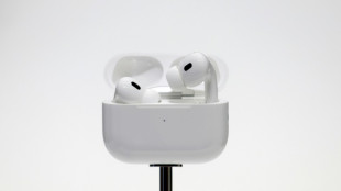 US says new Apple AirPods can be hearing aids