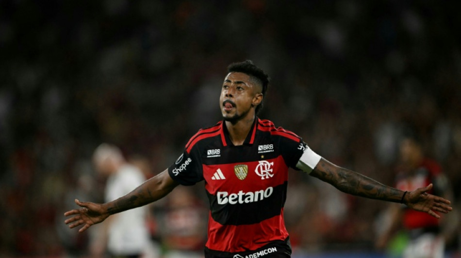 Flamengo vence Cusco (3-0) e termina como l&iacute;der invicto do Grupo A da Libertadores