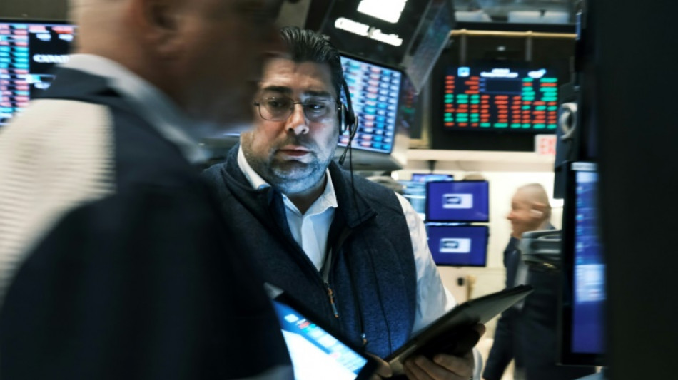 Wall Street conclut en l&eacute;g&egrave;re hausse &agrave; la veille d'une salve de r&eacute;sultats de soci&eacute;t&eacute;s