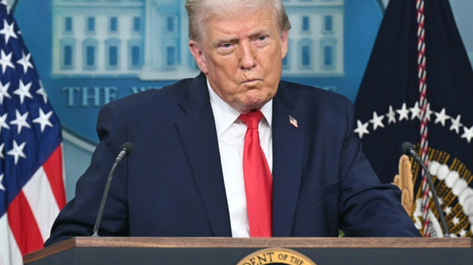 Trump marca anivers&aacute;rio de retorno &agrave; Casa Branca com mais queixas do que triunfalismos